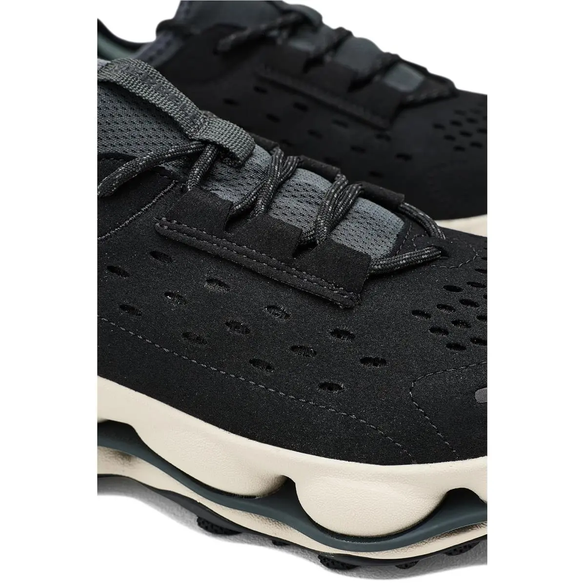 Merrell shoes - Basalt 18