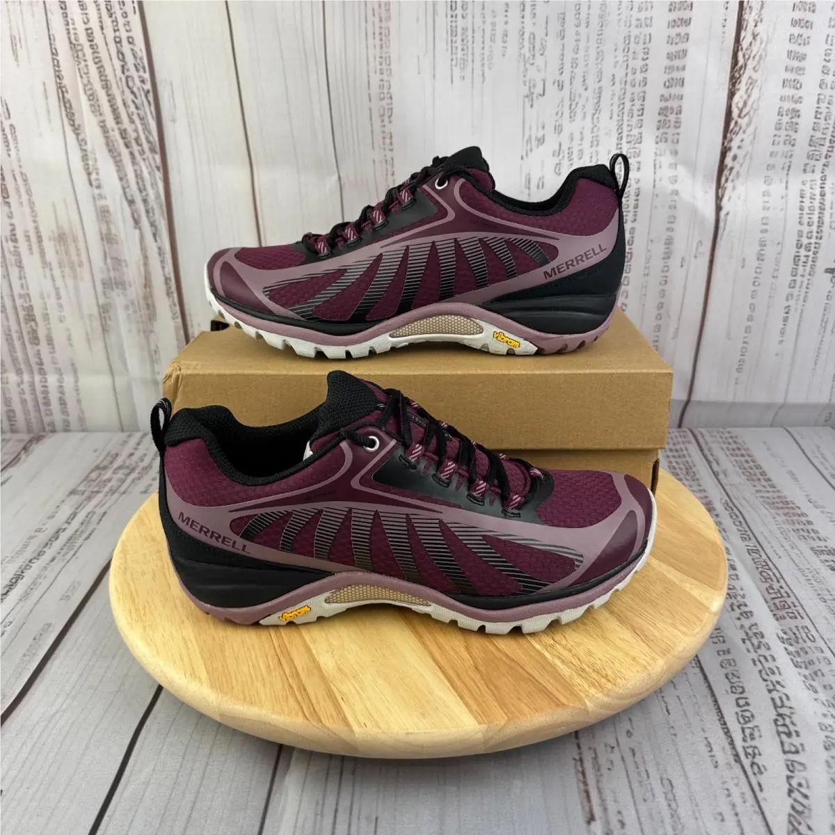 Merrell Siren Edge 3 WP Women`s 9 M EU 40 Hiking Shoes Black Crimson