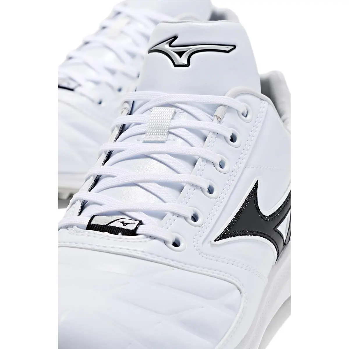 Mizuno shoes - Black/White 18