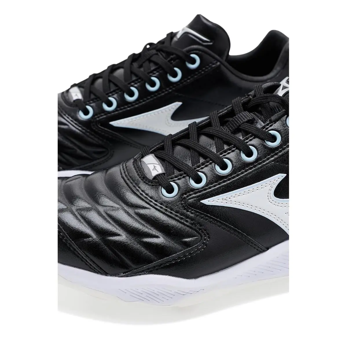 Mizuno shoes - Black/White 4
