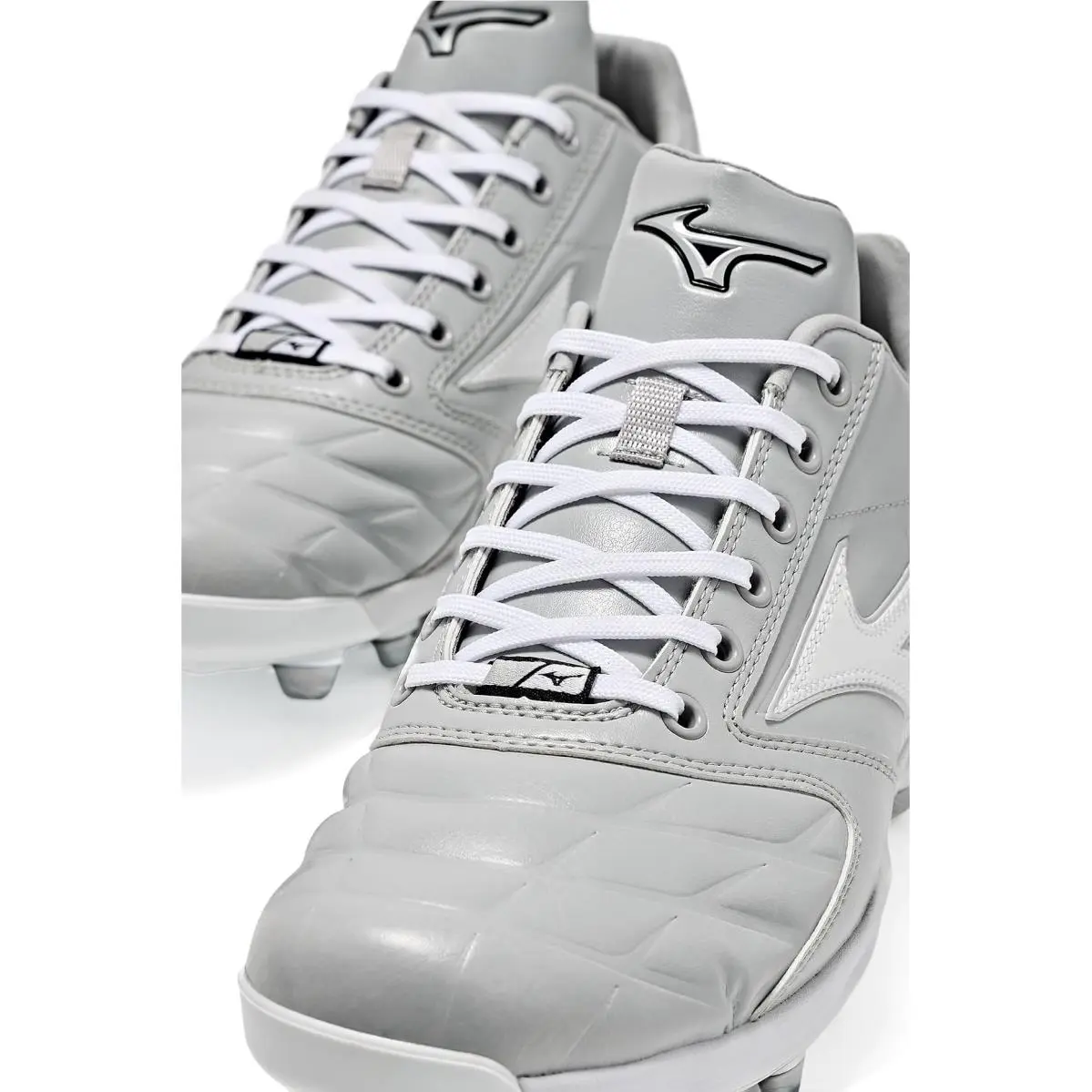 Mizuno shoes - Black/White 18