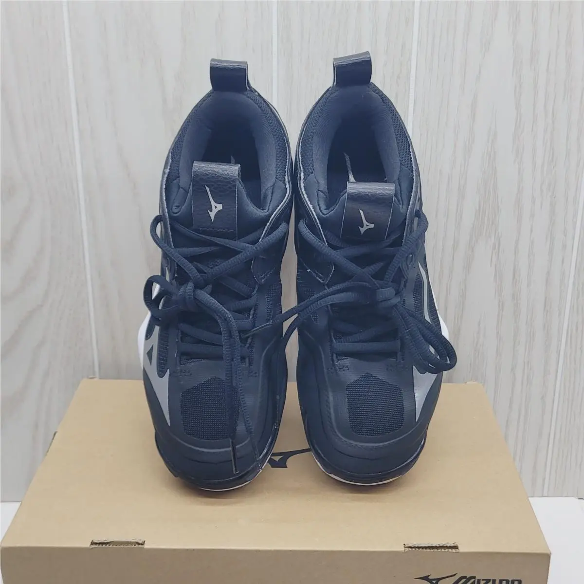 Mizuno shoes - Black (UPC: 889961458460) 1