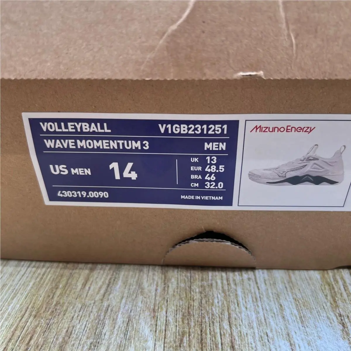 Mizuno shoes - Wave Momentum 3 - Wave Momentum - V1GB231251 - White 7