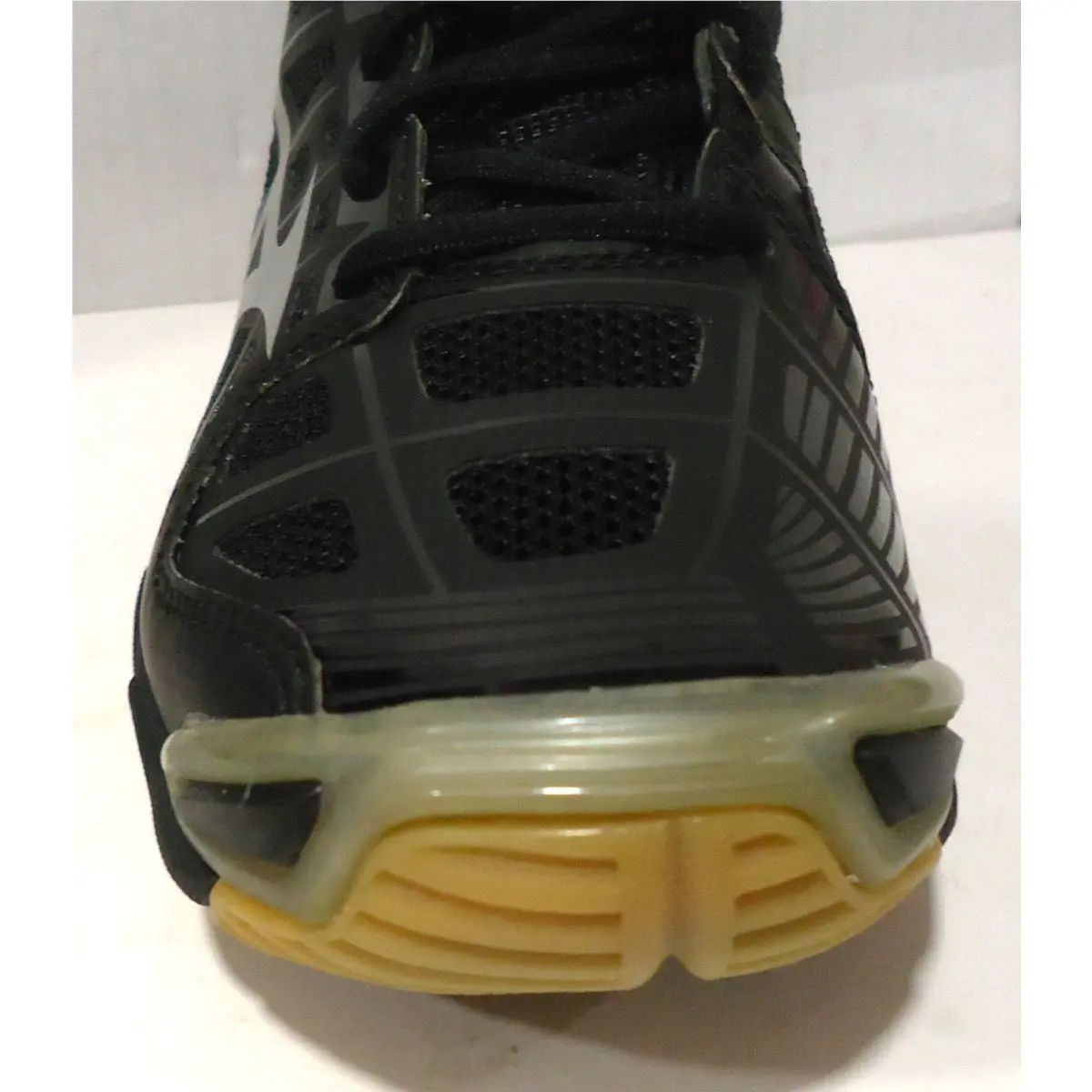 Mizuno shoes - Mizuno Wave Lightning Z4 - Wave Lightning - 9KV-38302 - Black with gray / silver accents 11