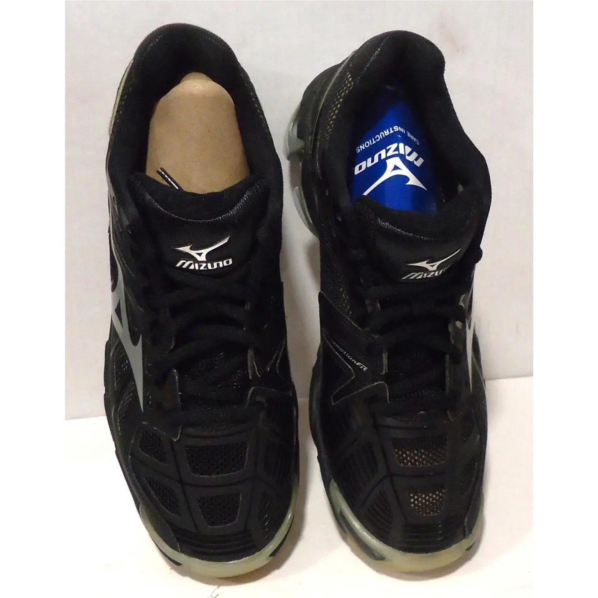 Mizuno shoes - Mizuno Wave Lightning Z4 - Wave Lightning - 9KV-38302 - Black with gray / silver accents 0