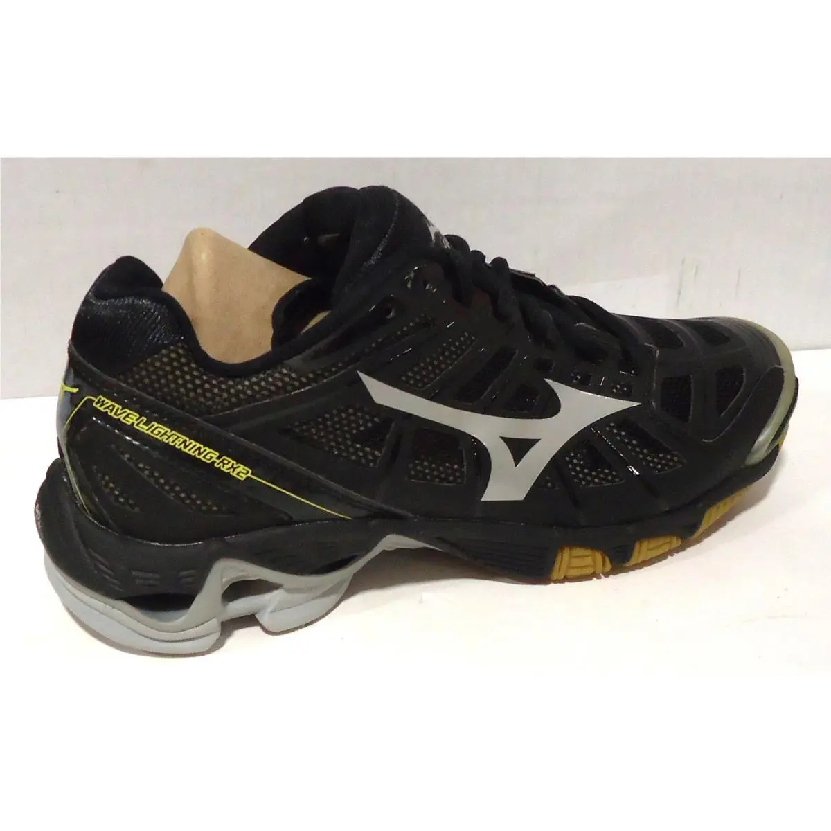 Mizuno shoes - Mizuno Wave Lightning Z4 - Wave Lightning - 9KV-38302 - Black with gray / silver accents 6