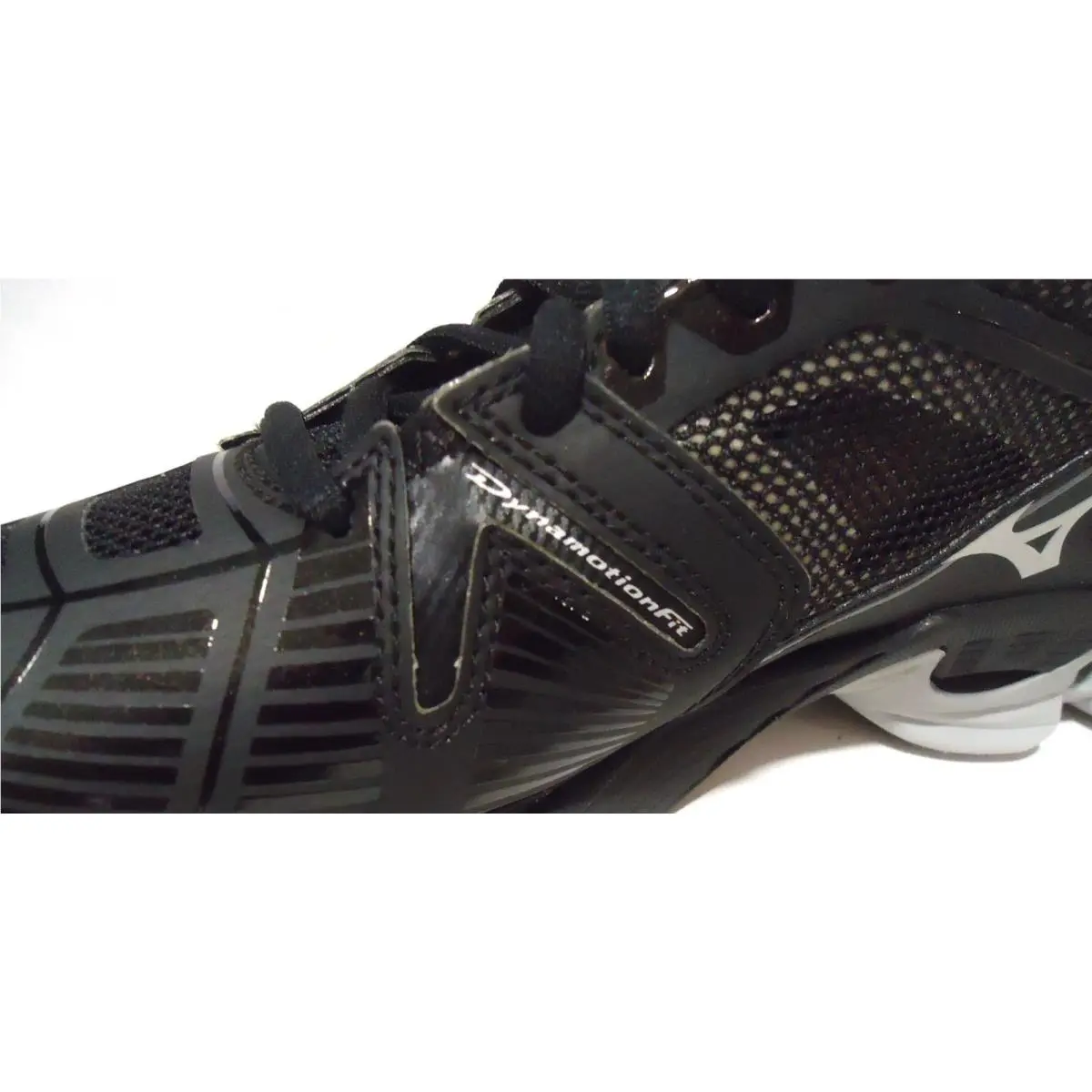 Mizuno shoes - Mizuno Wave Lightning Z4 - Wave Lightning - 9KV-38302 - Black with gray / silver accents 10