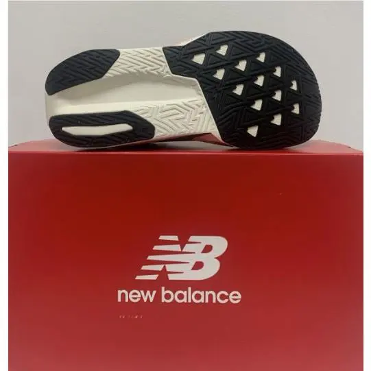 New Balance shoes - NEW BALANCE FUELCELL REBEL v5 - MFCXLY5 - Beige/Brown 0