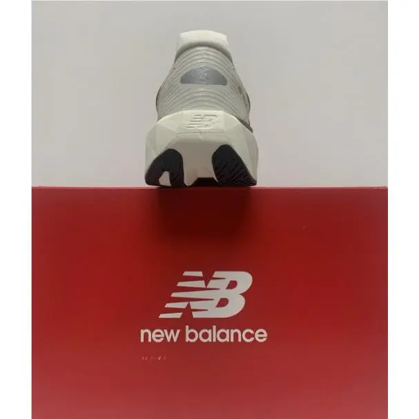 New Balance shoes - NEW BALANCE FUELCELL REBEL v5 - MFCXLY5 - Beige/Brown 6