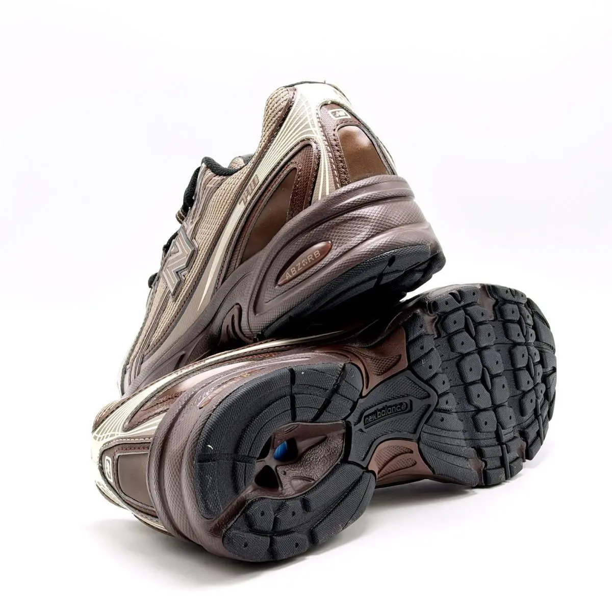 New Balance shoes - New Balance 740 - U74023B - Brown / Bronze Metallic / Coffee / Espresso 2