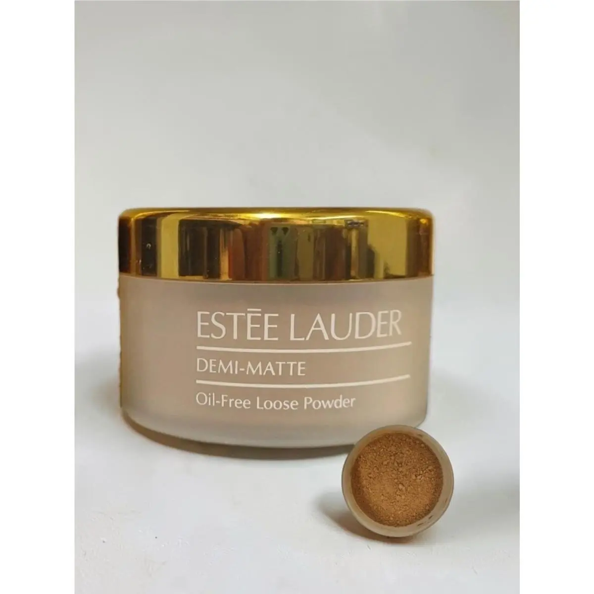 Estee Lauder Demi Matte Oil Control Loose Powder 1.1 oz 07 Tan Damag by Estée Lauder