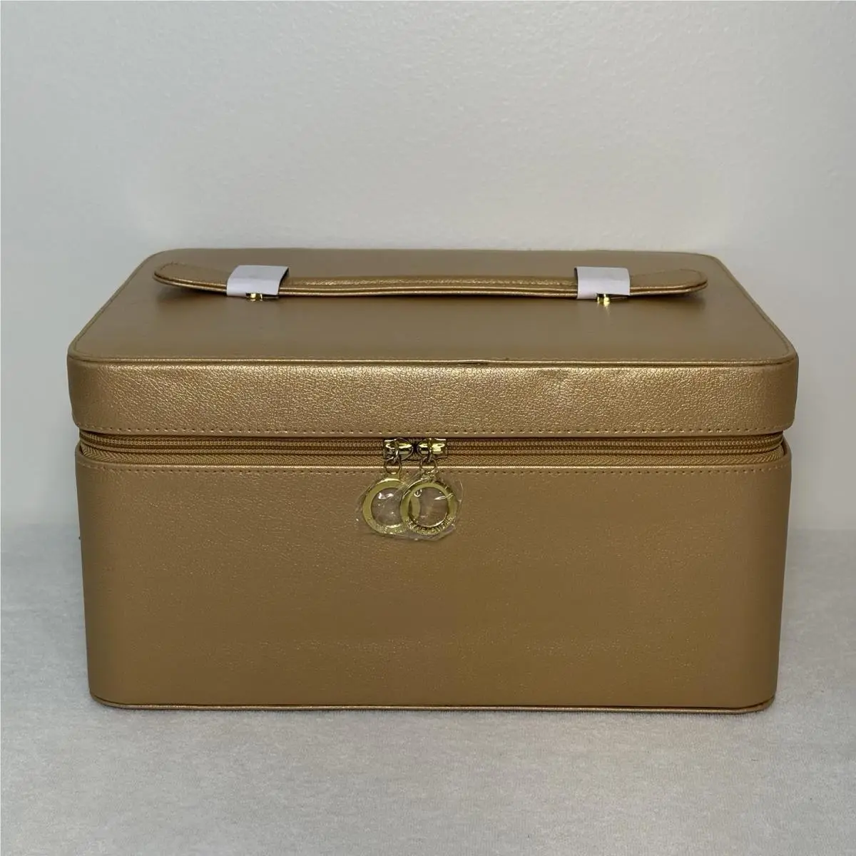 Estee Lauder Deluxe Pure Color Eyeshadow Pallette Compact W/brush’s Gift Set by Estée Lauder