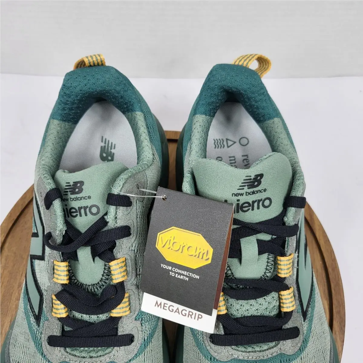 New Balance shoes - Fresh Foam X Hierro v8 - Green 1