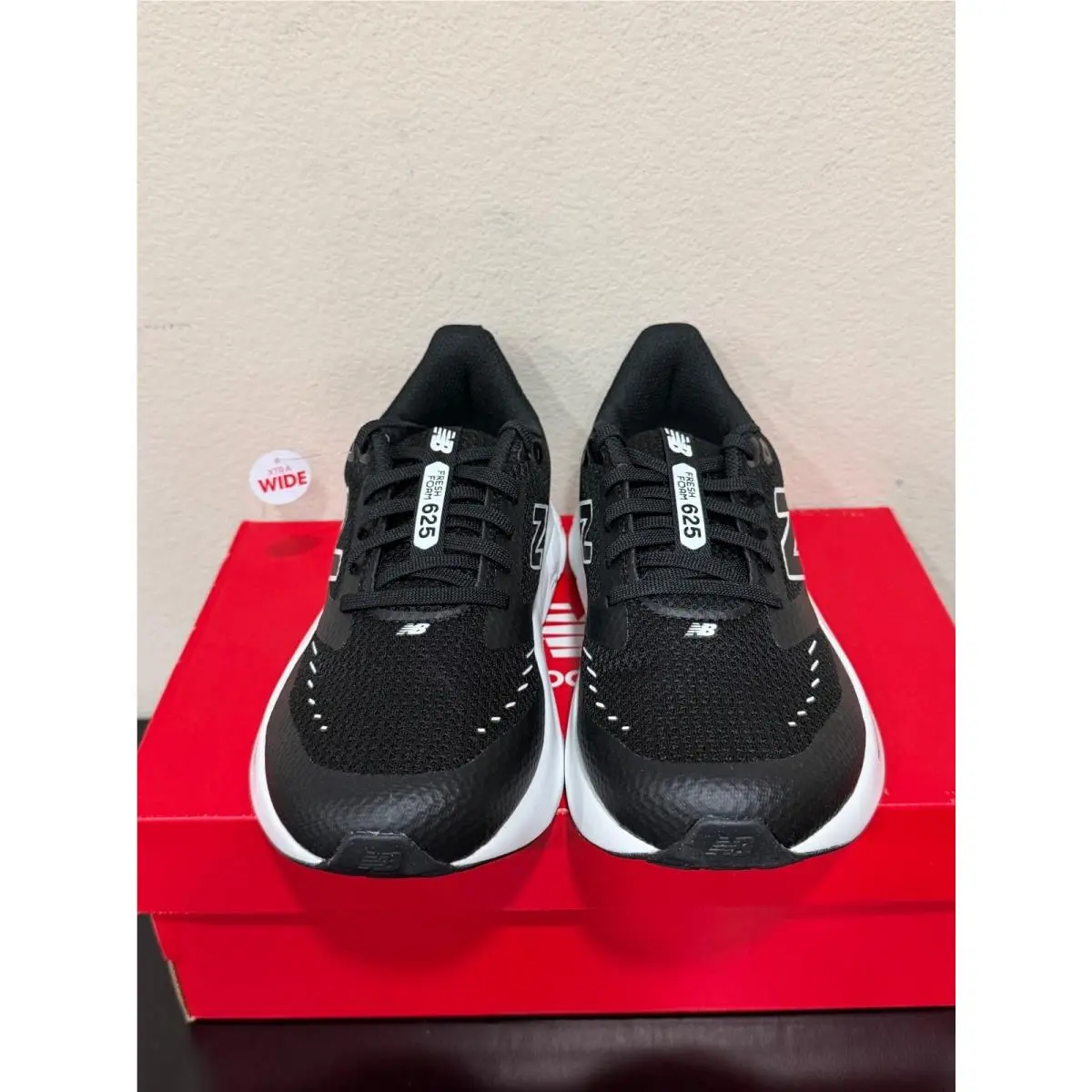New Balance shoes - Black 1