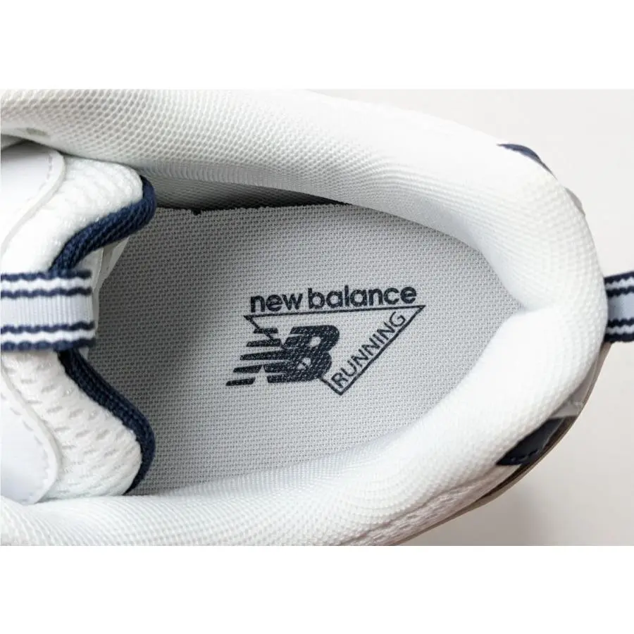 New Balance shoes - New Balance 408 - White 3