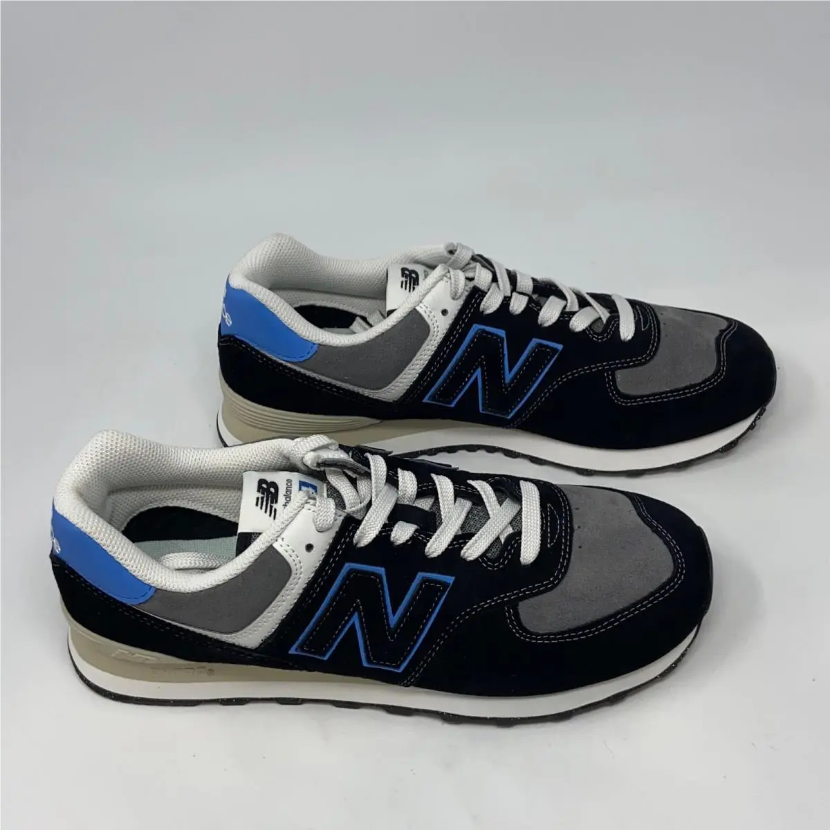 New Balance shoes - White (UPC: 198686553658) 0