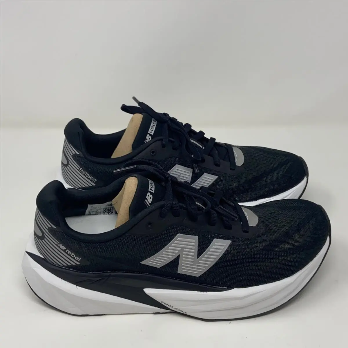 Fuelcell Rebel v5 Women’s 9 Black/white/silver by New Balance