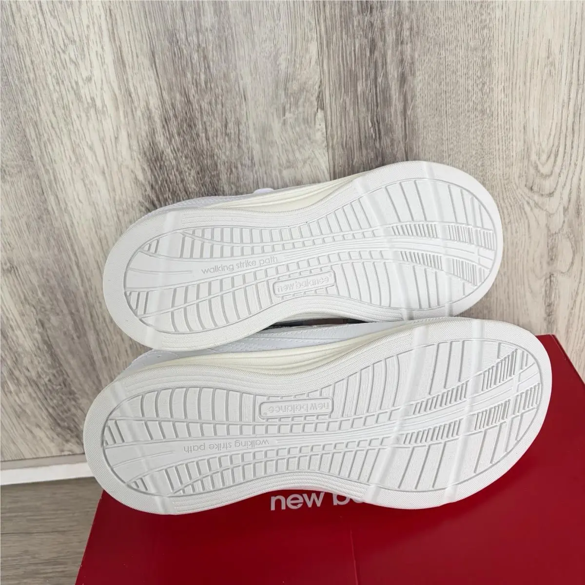 New Balance shoes - White 4