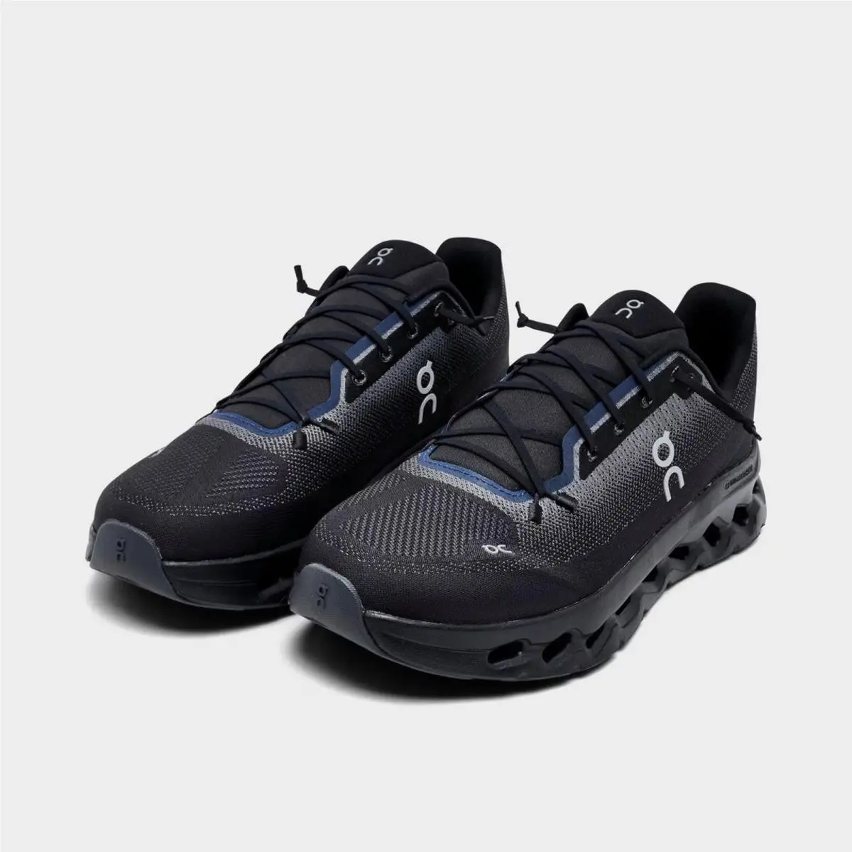 On-Running shoes - 3MG10981 002 - Black/Black/Midnight 1