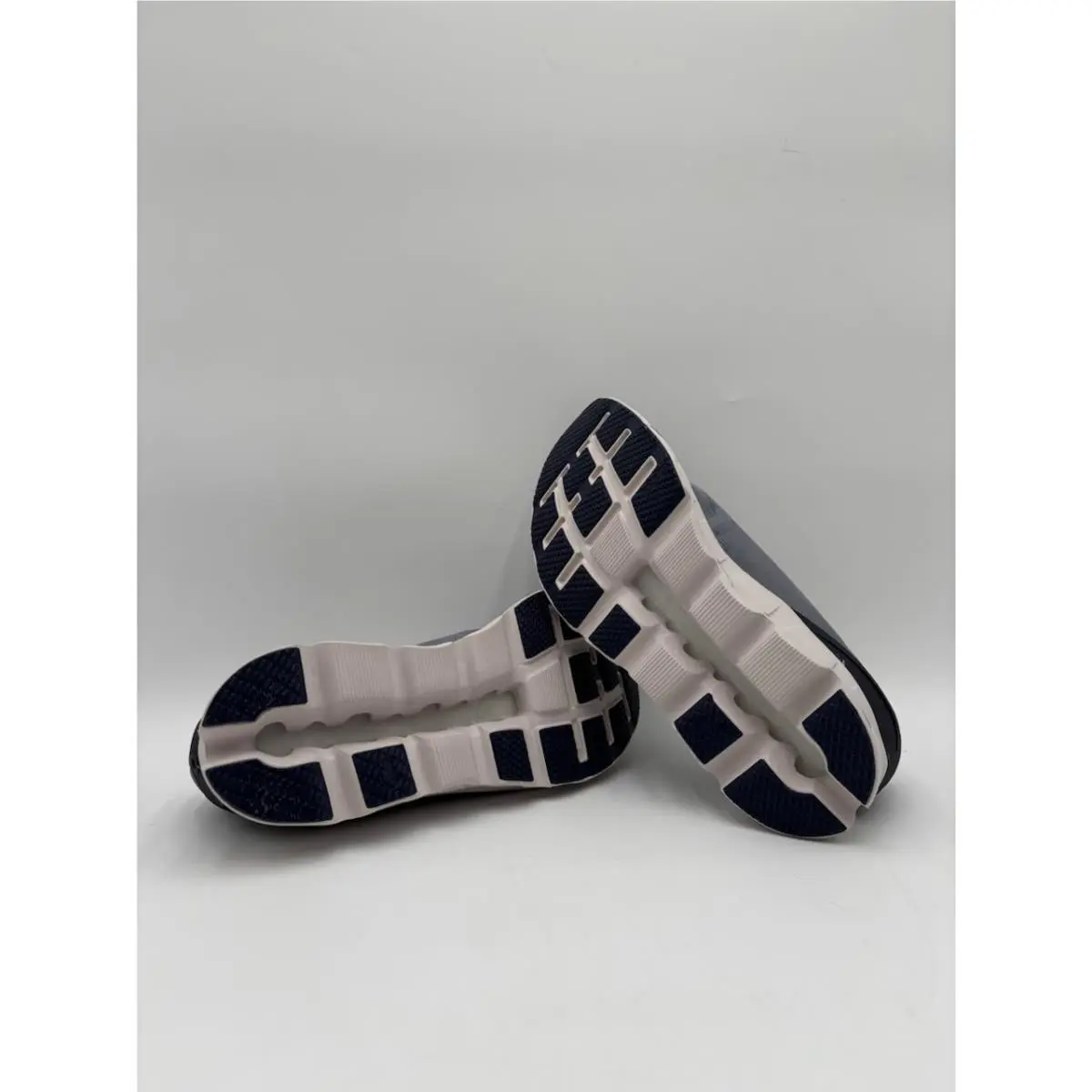 On-Running shoes - On Cloudstratus - Cloudstratus - 3999007 - Gray 7