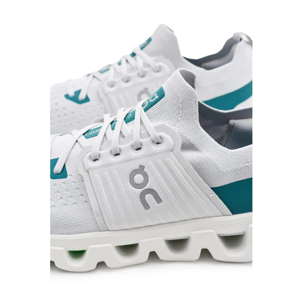 On-Running shoes - Alloy/Glacier 32