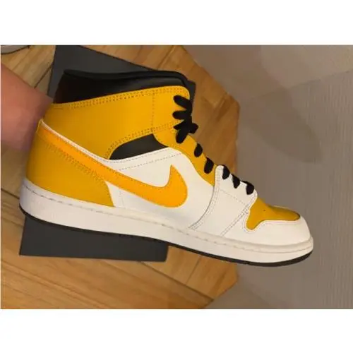 Nike shoes - Nike Air Jordan 1 - Air - Multicolor, Manufacturer: Taxi/White-Black 1