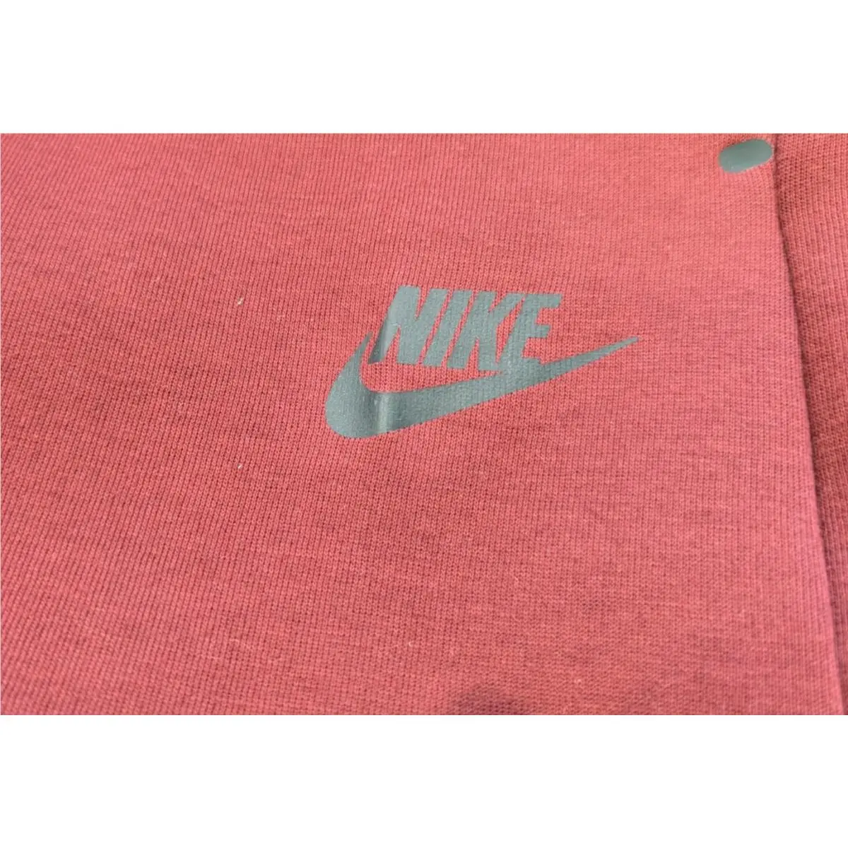 Nike clothing - Dark Team Red (UPC: 198484453846) 4