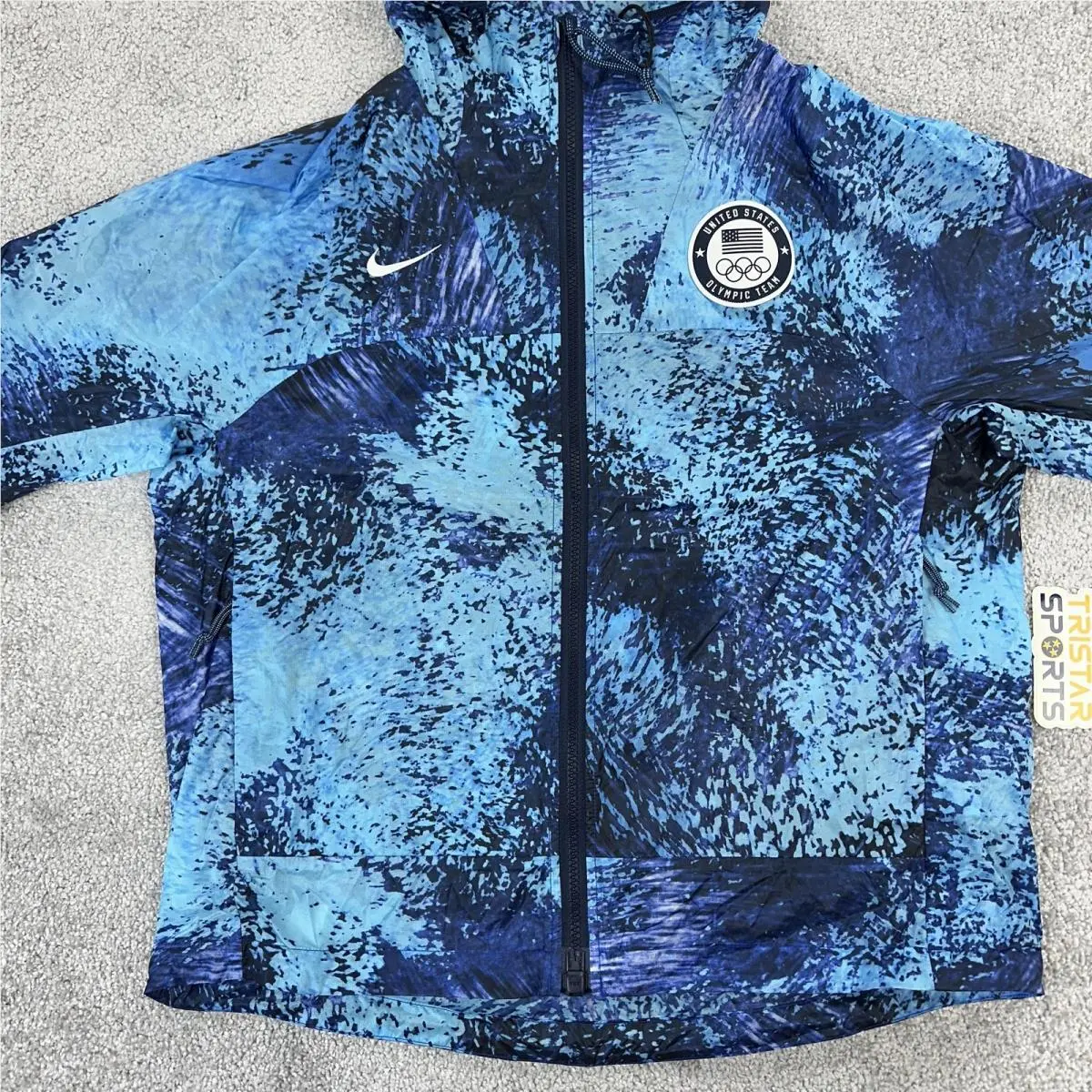 Nike clothing - Blue (UPC: 197593740243) 1