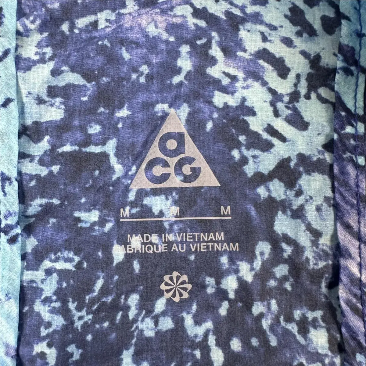Nike clothing - Blue (UPC: 197593740243) 9