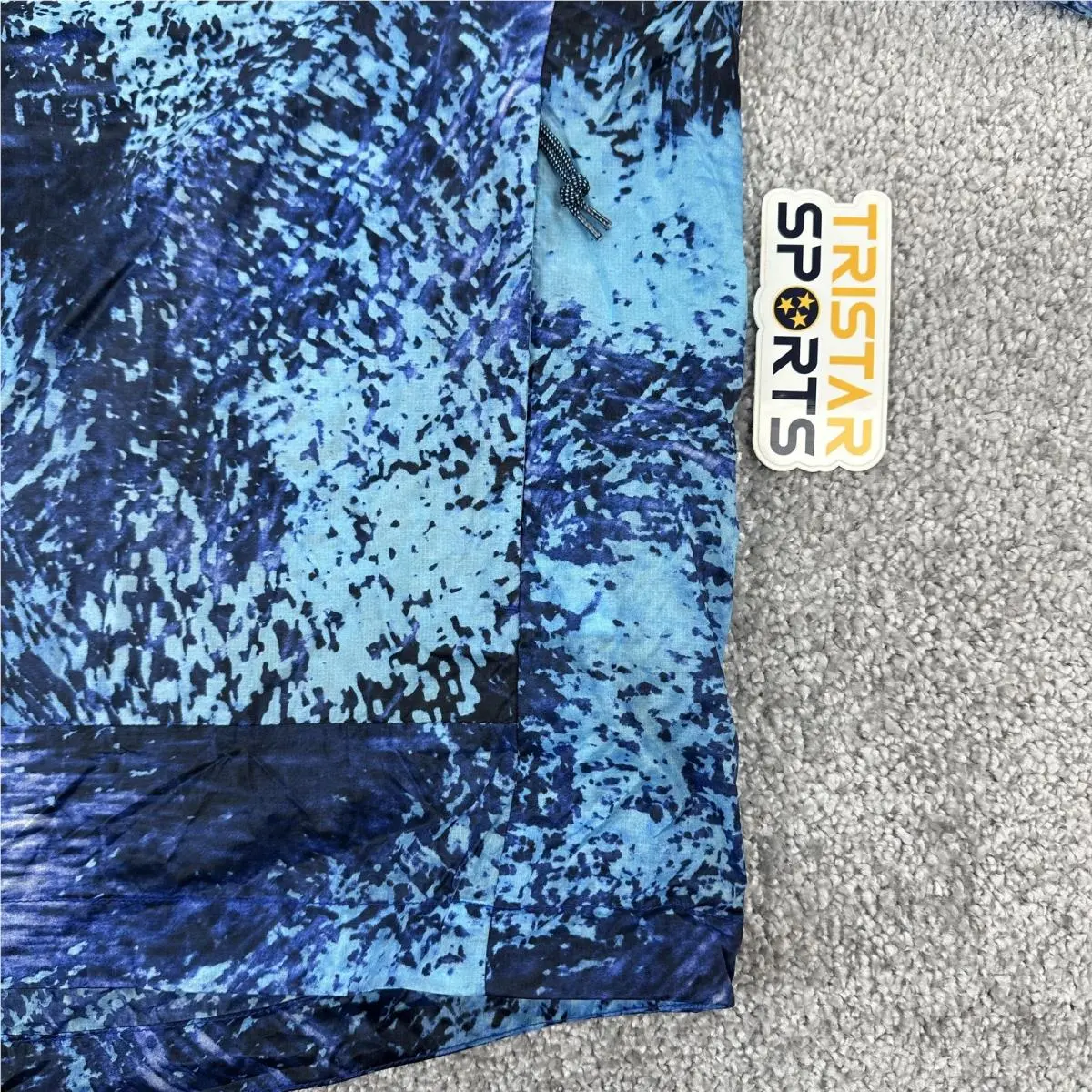 Nike clothing - Blue (UPC: 197593740243) 2