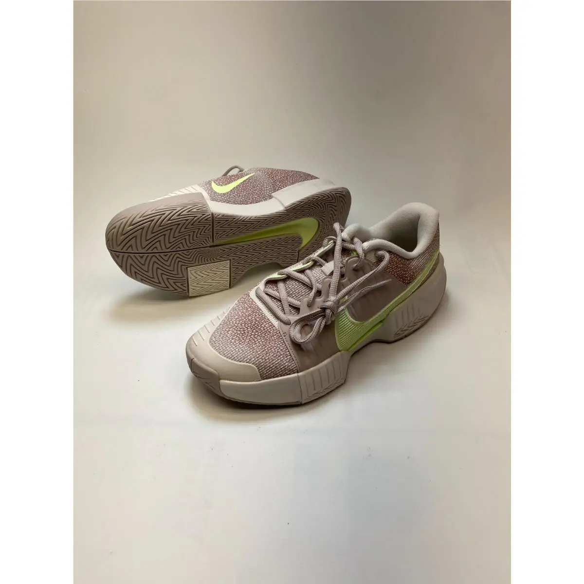 Nike shoes - White 7