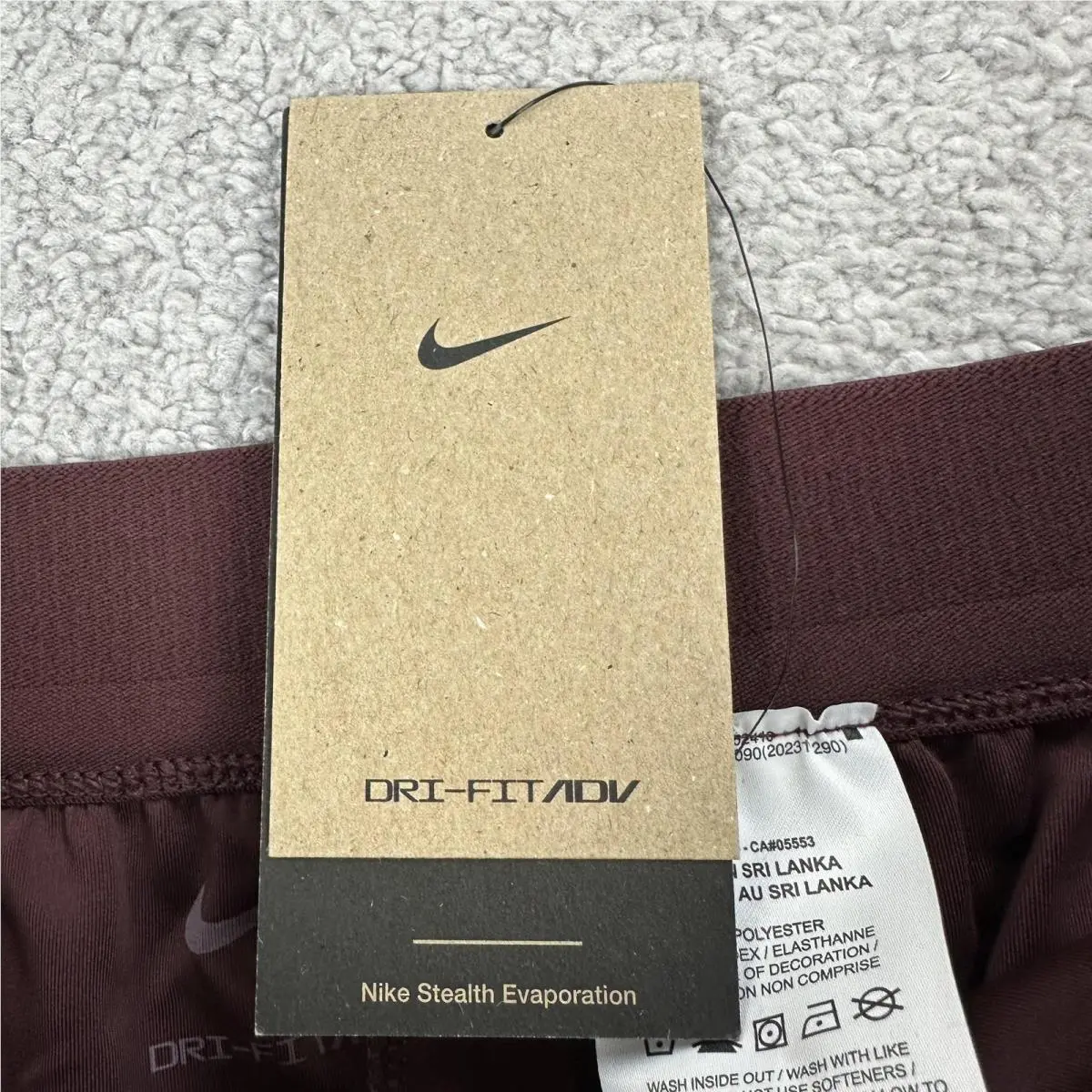 Nike clothing - Red (UPC: 197601054485) 9