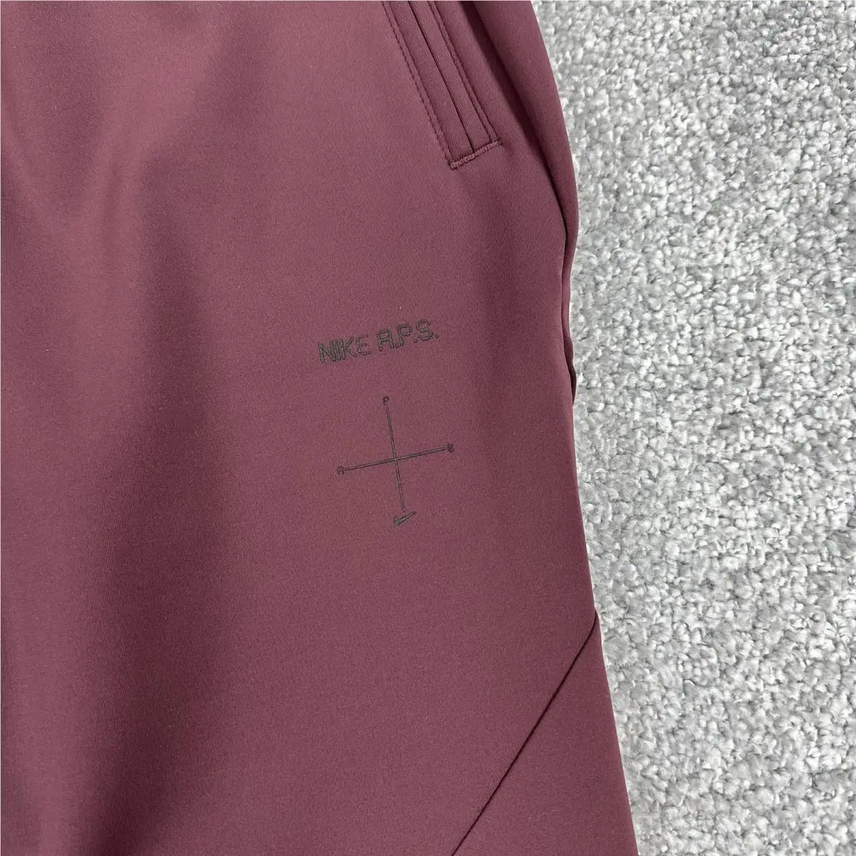 Nike clothing - Red (UPC: 197601054485) 1