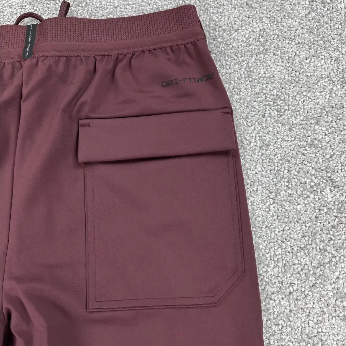 Nike clothing - Red (UPC: 197601054485) 5
