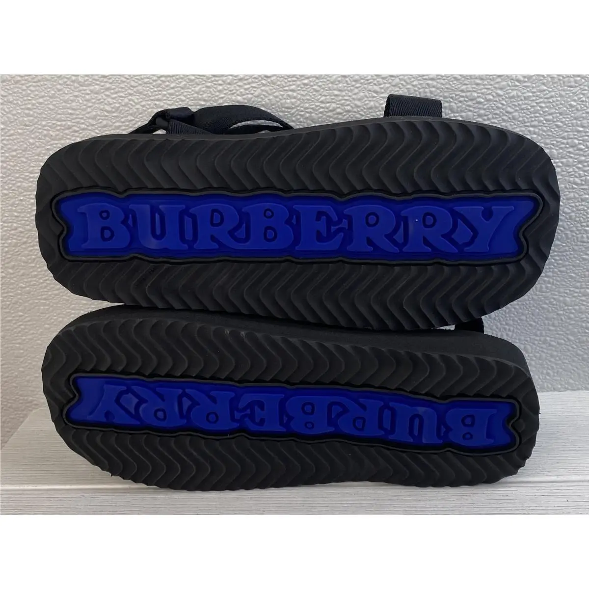Burberry shoes - Black 4