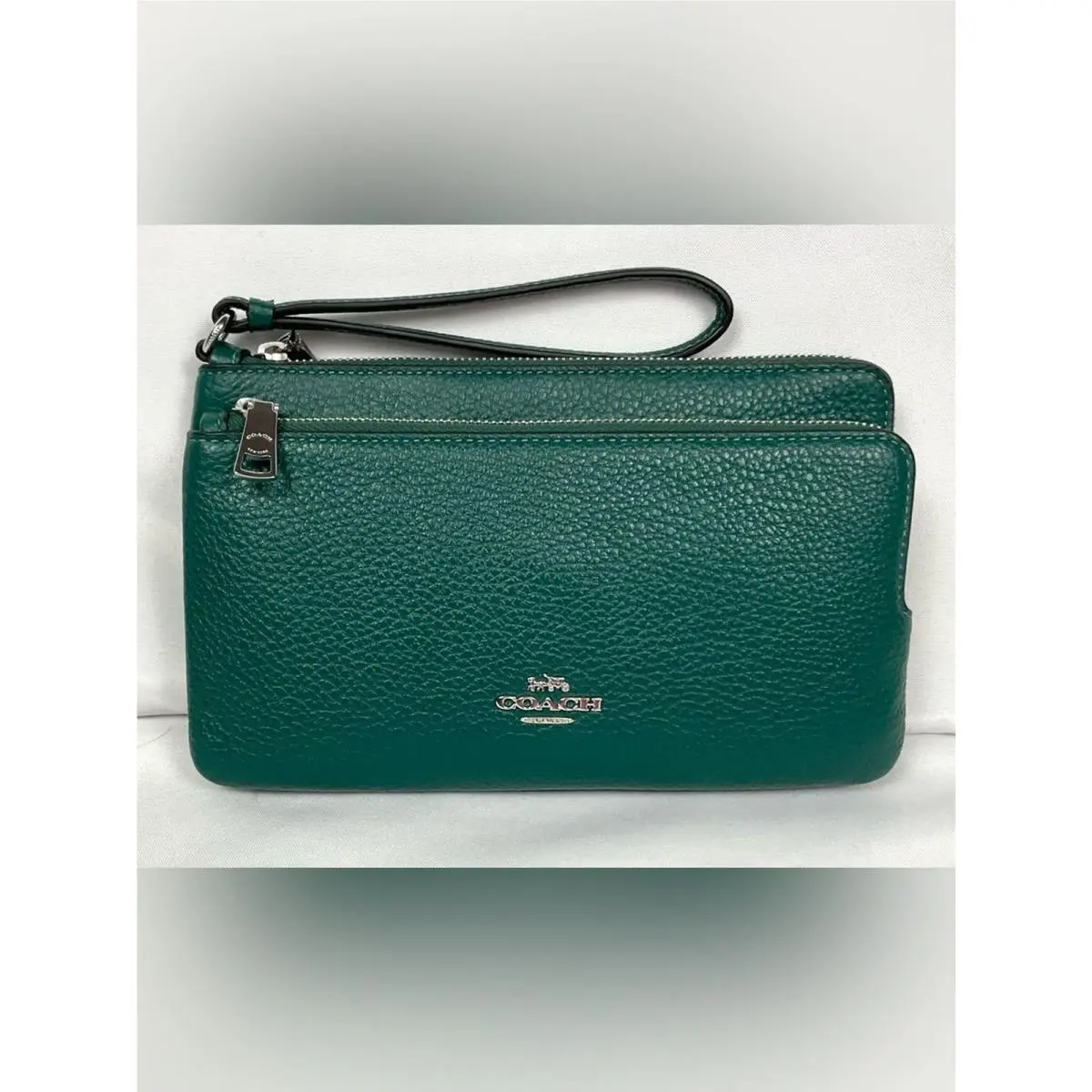 Coach Emerald Green Pebbled Leather Wallet Double Zip Wristlet CU919