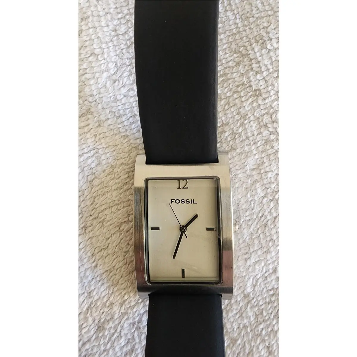 PR-1645 Men`s Rectangular Quartz Watch – Never Worn – Tin Tags by Fossil