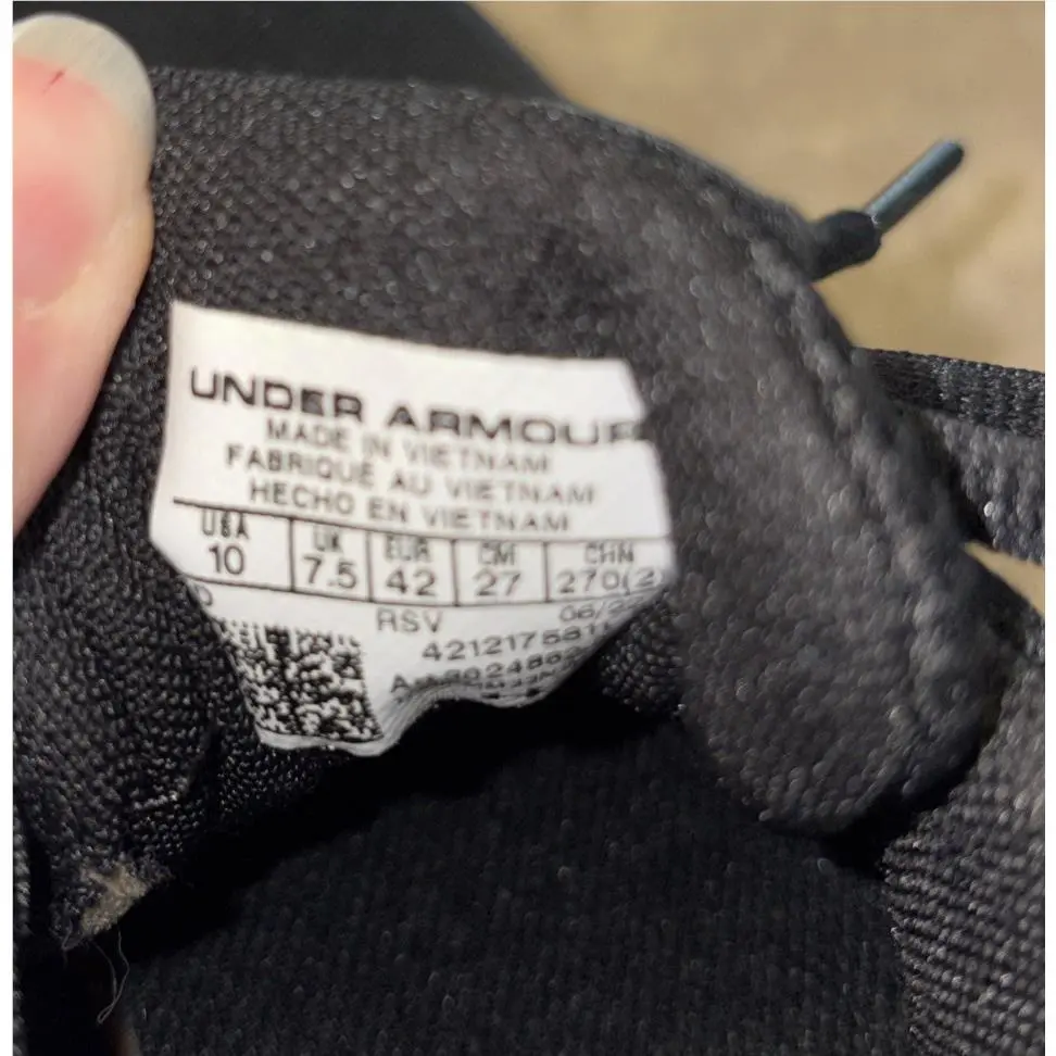Under Armour shoes - Under Armour Charged Assert 9 D - 3024862–001 - Black 11