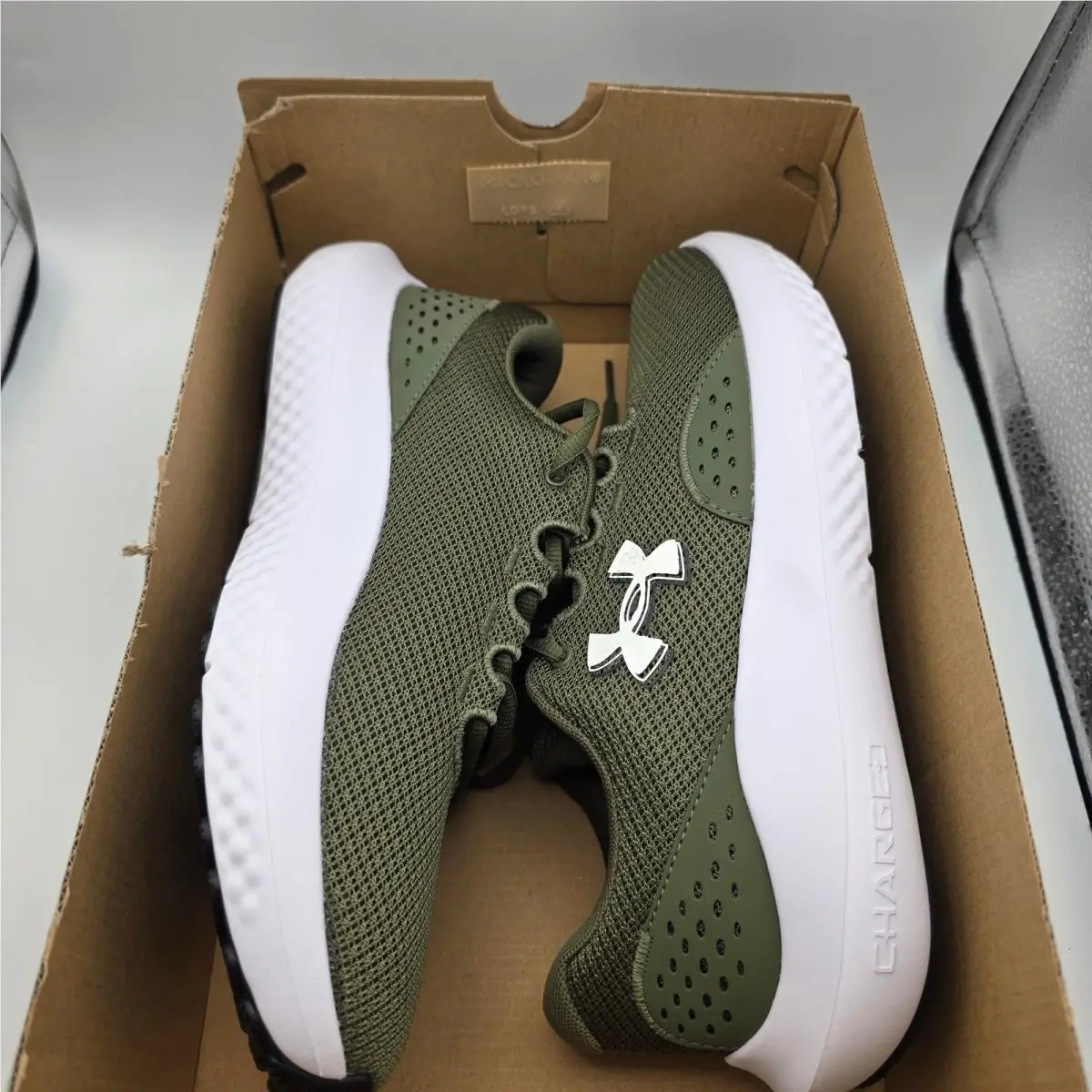 Under Armour shoes - Under Armour Charged Surge 4 - Green 1