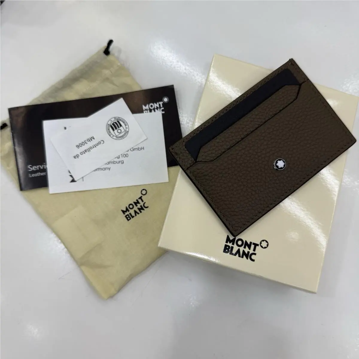 Montblanc Card Holder 5cc in Grain Leather Ident No. MB220218
