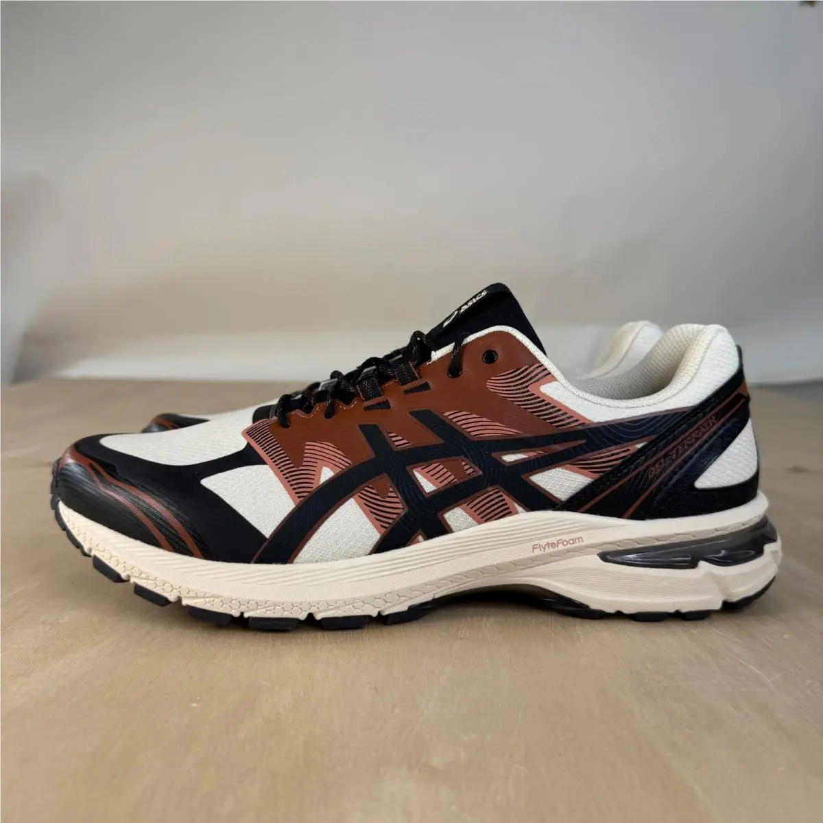Asics shoes - ASICS Gel Terrain - Gel Terrain - 1203A342-250 - Brown 0