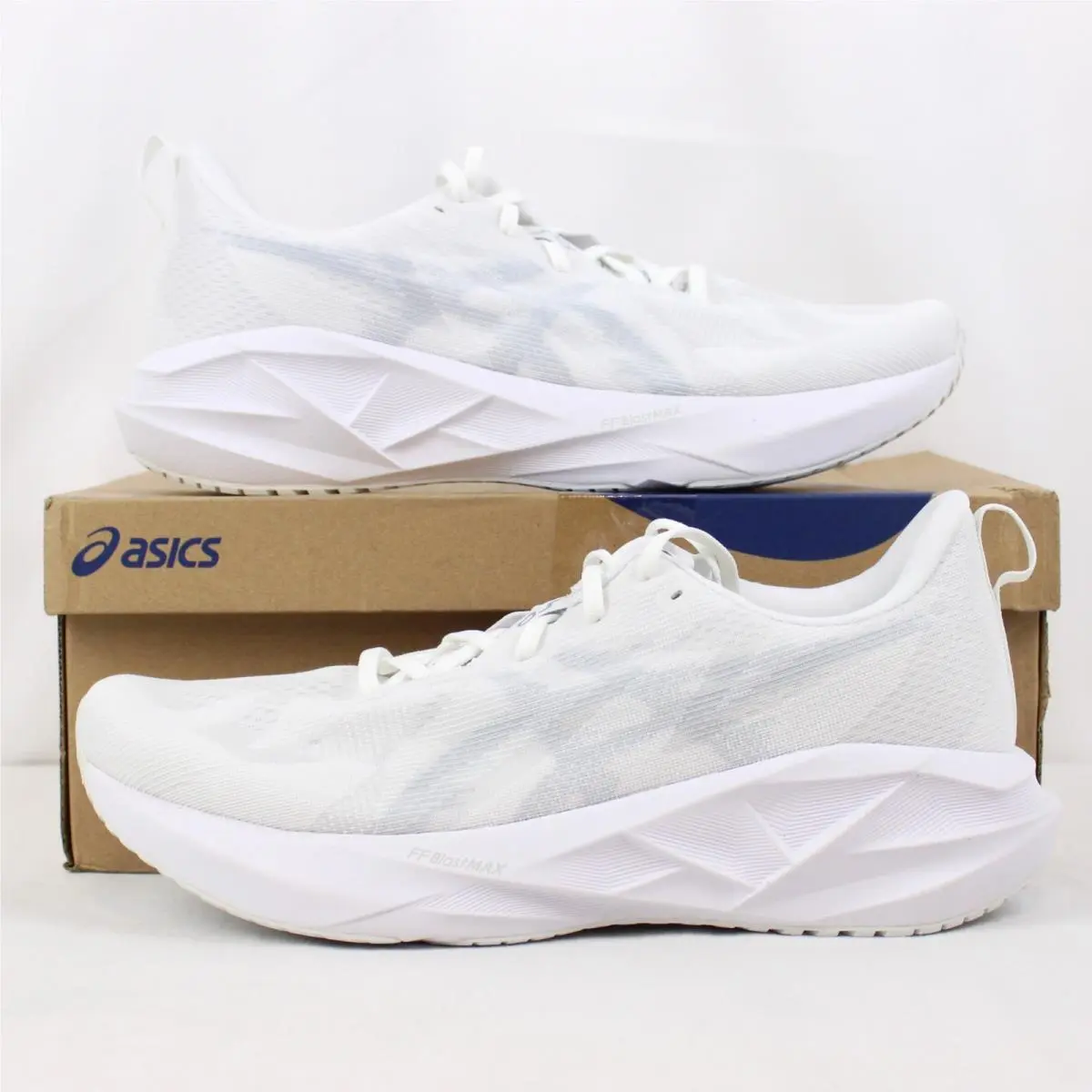 Asics Novablast 5 Sneakers In White/piedmont Grey - Men`s US 11.5 1011B974-100