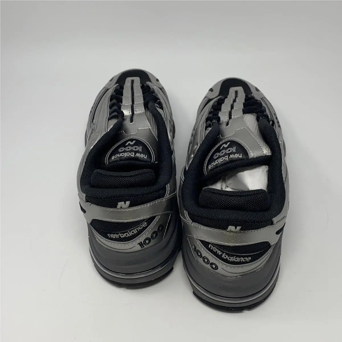 New Balance shoes - Silver (UPC: 197967923890) 2
