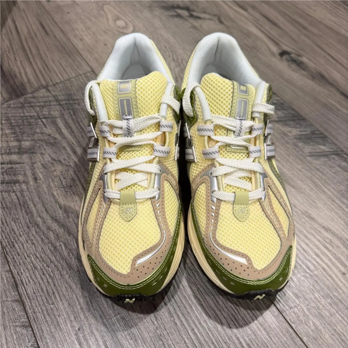 New Balance shoes - New Balance 1906R - Yellow 0