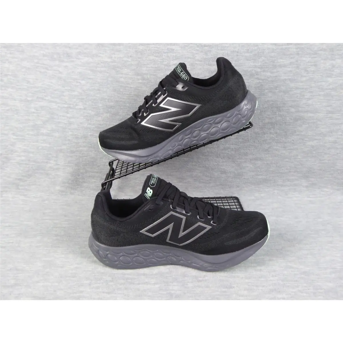 New Balance shoes - New Balance Fresh Foam 680 V8 - Black 0