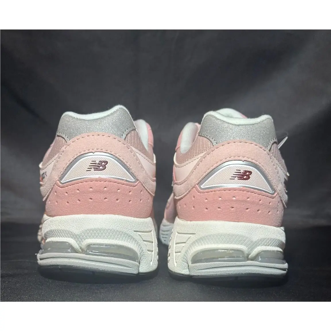 New Balance shoes - New Balance 2002R - Pink 2