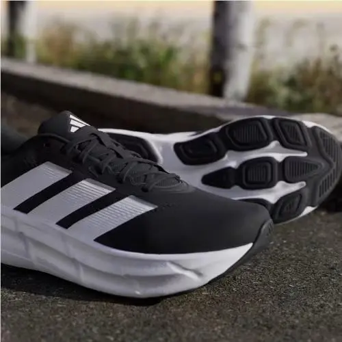 Adidas shoes - Core Black / Cloud White / Grey Six 18