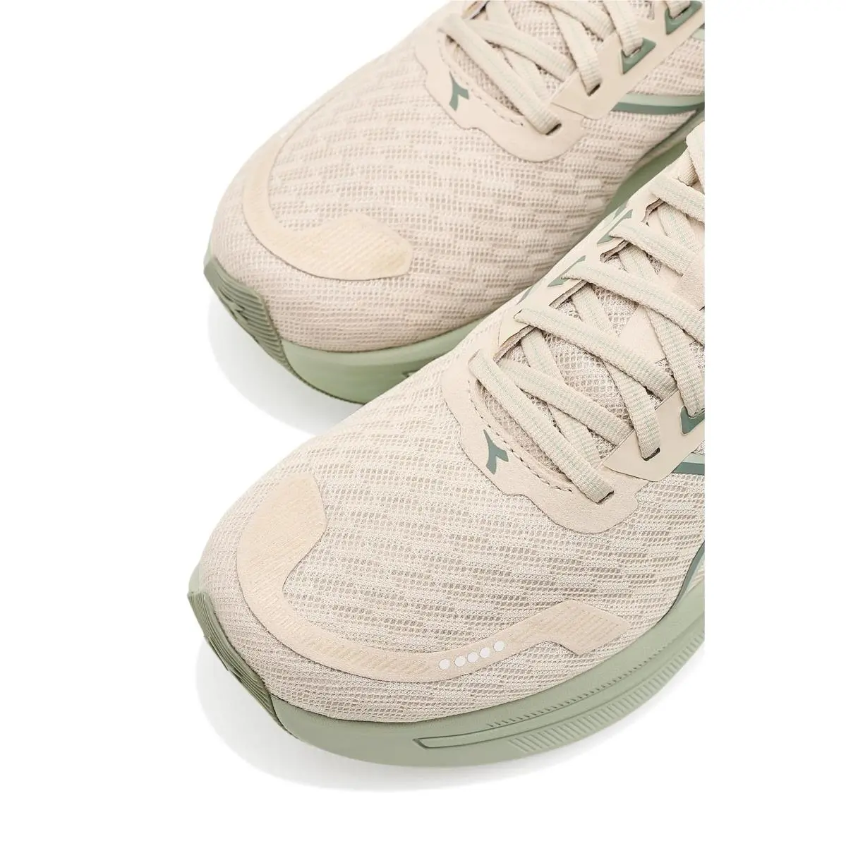 Diadora shoes - Almond Milk/Sea Foam 11