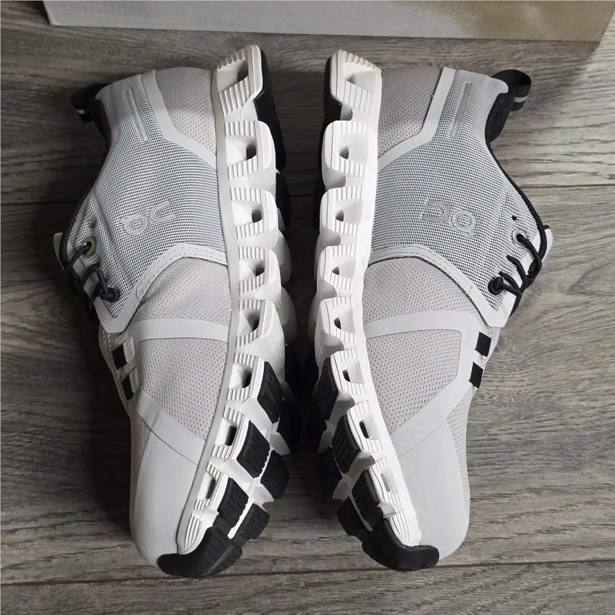 On-Running shoes - On Cloud 5 Waterproof - Cloud Waterproof - 59-98837 - Gray, Manufacturer: Glacier/White (UPC: 7630440676690) 3