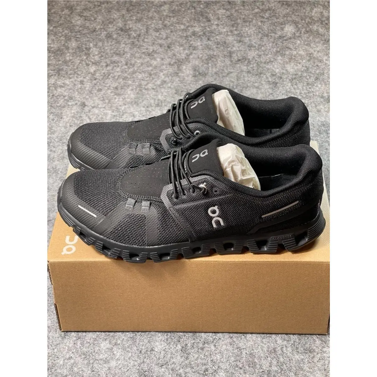 On-Running shoes - Cloud - Cloud - Black 1